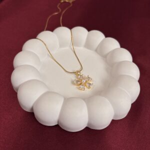 Flora Pearl Necklace